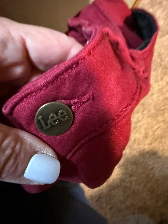 Lee Raspberry Red Button-Accent Pants - Picture 4 of 6